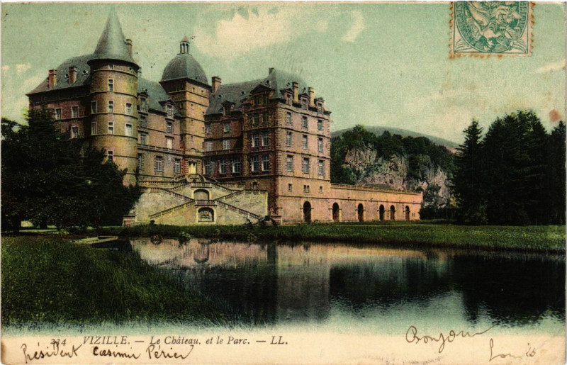 Carte postale ancienne Vizille - Le Chateau et le Parc à Vizille