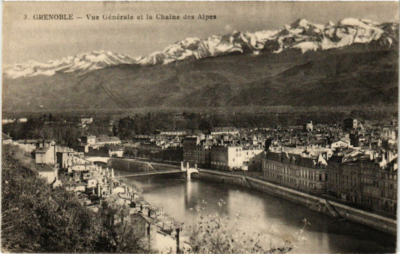 Carte postale ancienne Grenoble - Vue générale à Grenoble