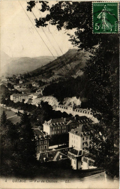 Carte postale ancienne Uriage - Vue du Chateau