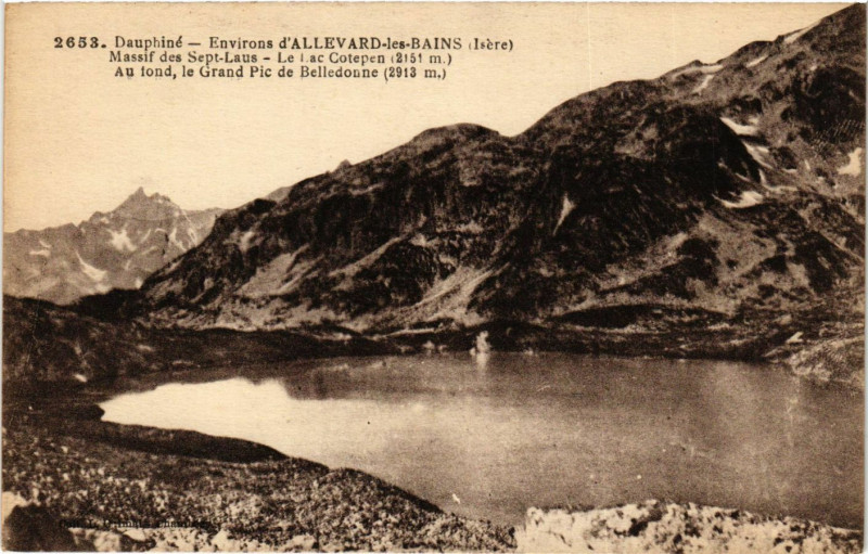 Carte postale ancienne Env. d'Allevard-les-Bains - Massif des Sept-Laus à Allevard