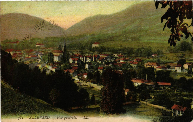 Carte postale ancienne Allevard - Vue générale à Allevard