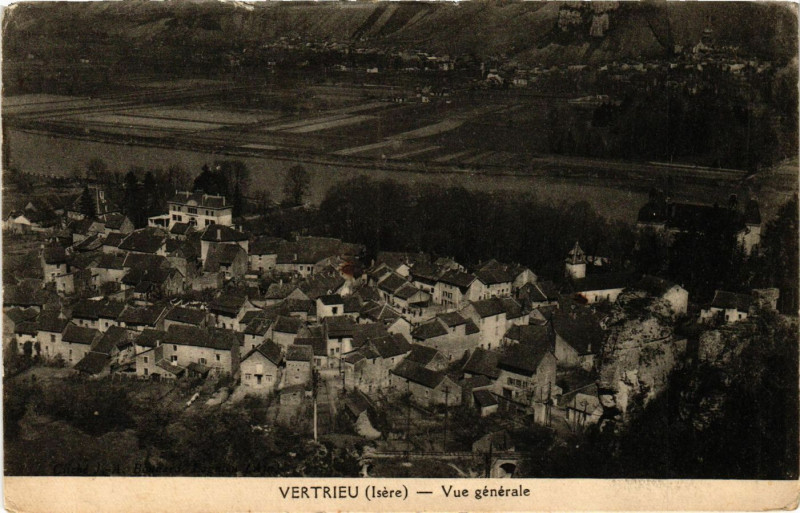 Carte postale ancienne Vertrieu - Vue générale à Vertrieu
