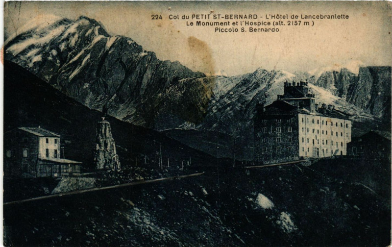 Carte postale ancienne Col du Petit Saint-Bernard - L'Hotel de Lancebranlette