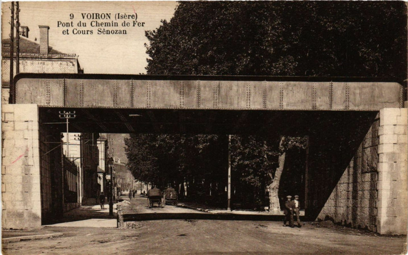 Carte postale ancienne Voiron - Pont du Chemin à Voiron