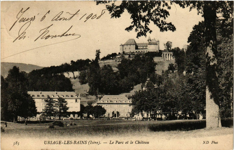 Carte postale ancienne Uriage-les-Bains - Le Parc et le Chateau