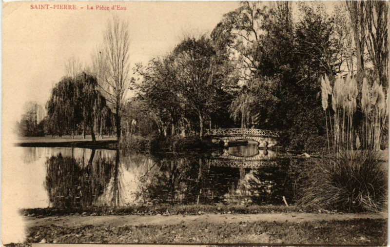 Carte postale ancienne Saint-Pierre - La Piece