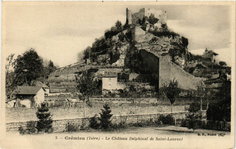 Carte postale ancienne Cremieu - Le chateau à Crémieu