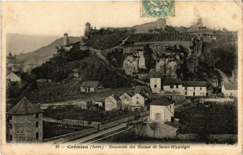 Carte postale ancienne Cremieu - Ensemble des Ruines à Crémieu