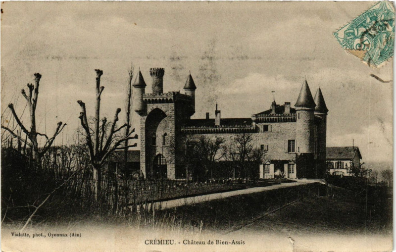 Carte postale ancienne Cremieu - Chateau de Bien-Assis à Crémieu