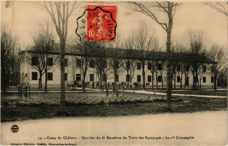 Carte postale ancienne Camp de Chalons - Quartier du 6*Escadrons du Train des Equipage à Chalon