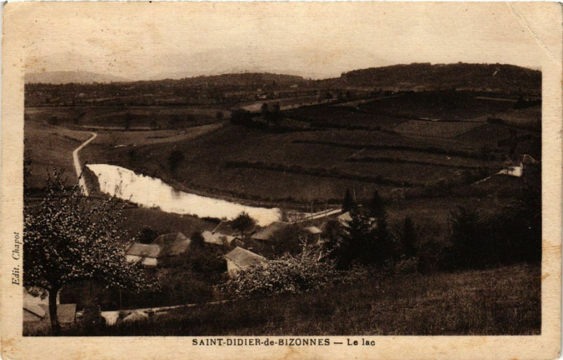 Carte postale ancienne St-Didier-de-Bizonnes - Le lac à Bizonnes