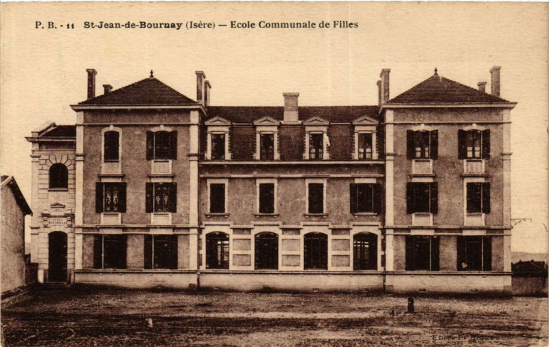 Carte postale ancienne Saint-Jean-de-Bouruay - Ecole Communale de Filles