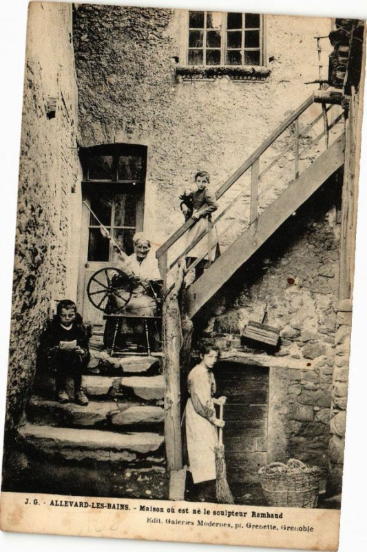 Carte postale ancienne Allevard-les-Bains - Maison ou est ne le sculpteur Rambaud à Allevard