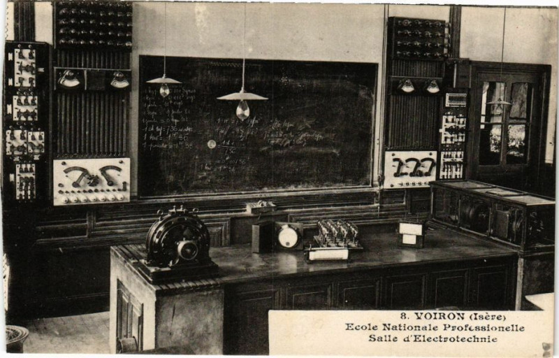 Carte postale ancienne Voiron - Ecole Nationale Professionelle à Voiron
