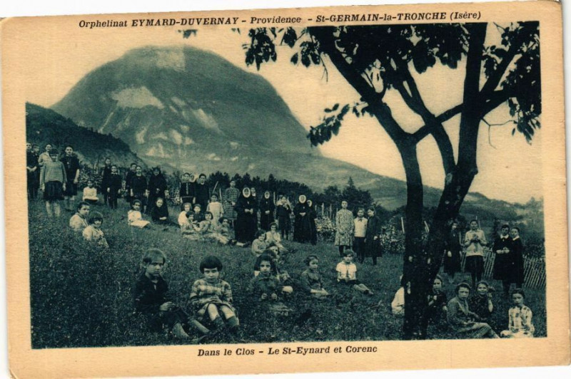 Carte postale ancienne Dans le Clos - Le St-Eynard et Corenc à Corenc