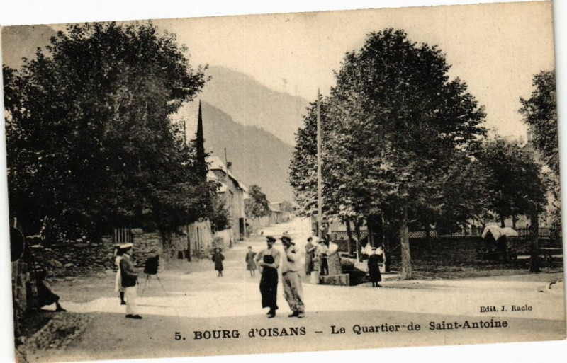Carte postale ancienne Bourg d'Oisans - Le Quartier de Saint-Antonine