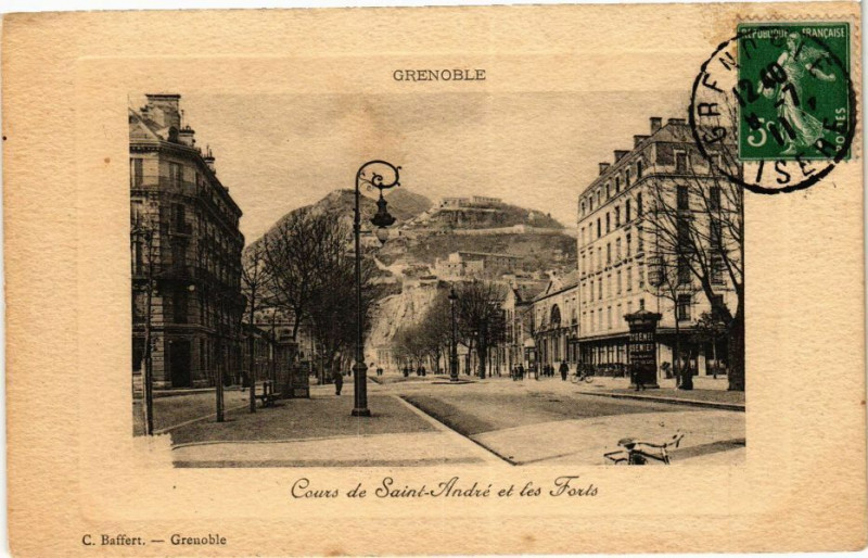 Carte postale ancienne Grenoble - Cours de St-Andre et les Forts à Grenoble
