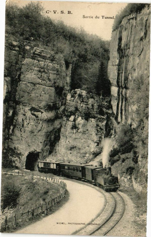 Carte postale ancienne Sortie du Tunnel