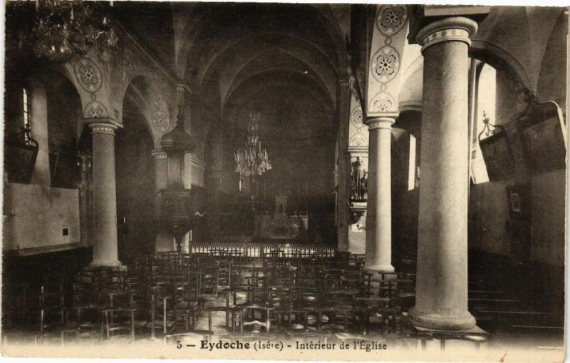 Carte postale ancienne Eydoche - Intérieur de l'Eglise à Eydoche