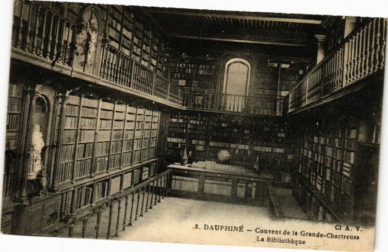 Carte postale ancienne Dauphiné - Couvent de la Grande-Chartreuse - La Bibliotheque