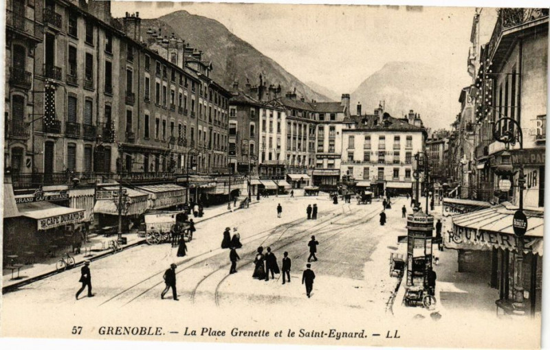 Carte postale ancienne Grenoble - La Place Grenette et le St-Eynard à Grenoble
