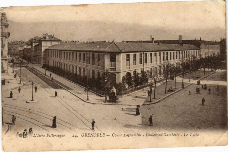 Carte postale ancienne L'Isere..grenoble Cours Lafontaine Boulevard Gambetta Le Lycée à Fontaine