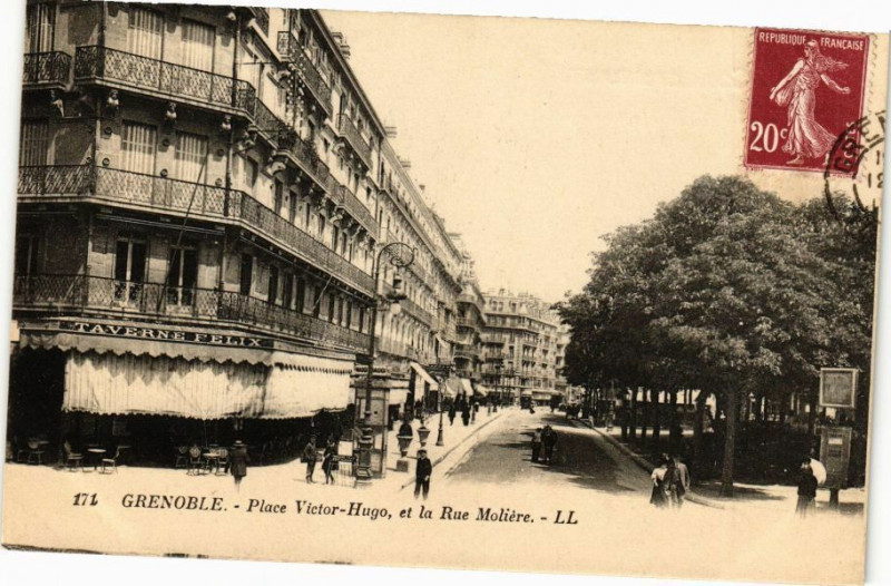 Carte postale ancienne Grenoble - Place Victor-Hugo et la Rue Moliere à Grenoble