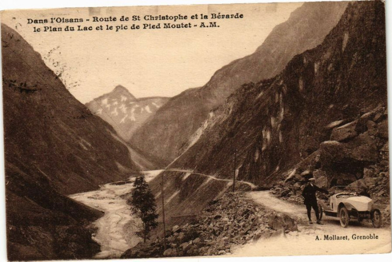 Carte postale ancienne Dans l'Oisans - Route de St-Christophe et la Berarde le Plan du à Plan