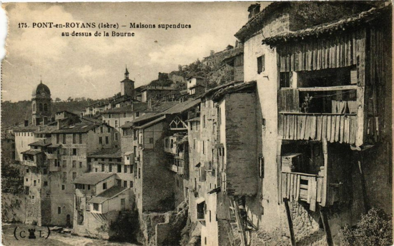 Carte postale ancienne Pont-en-Royans (Isere) - Maisons suspendues au-dessus de la Bourne à Pont-en-Royans