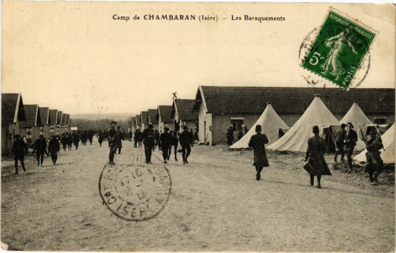 Carte postale ancienne Champ de Chambaran - Les Baraquements