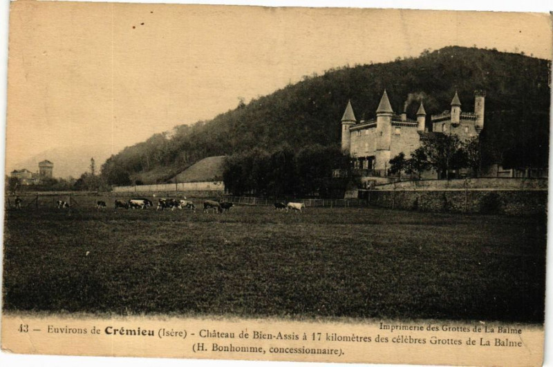 Carte postale ancienne Env. de Cremieu - Chateau de Bien-Assis a 17 kilometres à Crémieu