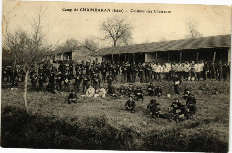 Carte postale ancienne Camp de Chambaran - Cuisines des CHASSEurs