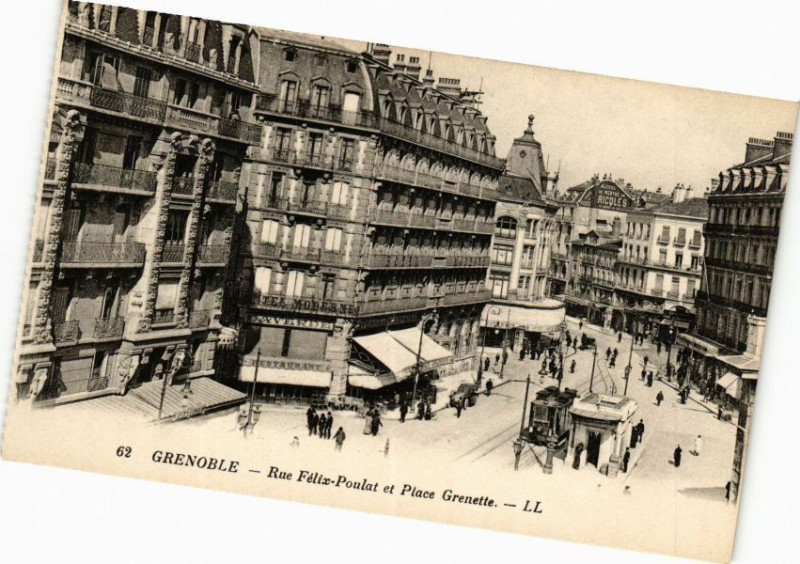 Carte postale ancienne Grenoble - Rue Felix Poulat et Place Grenette à Grenoble