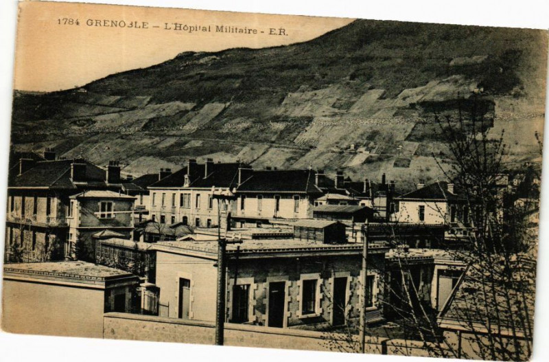 Carte postale ancienne Grenoble - L'Hopital Militaire à Grenoble