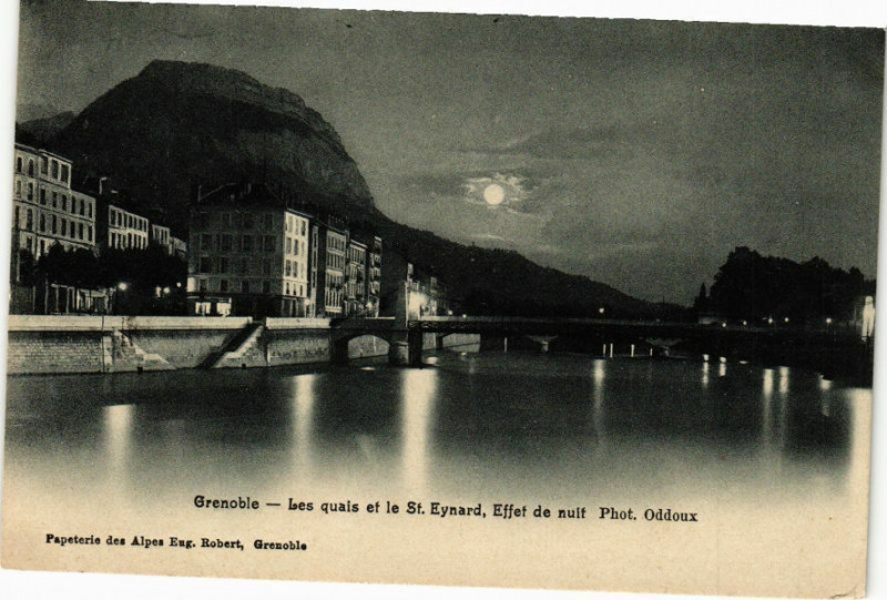 Carte postale ancienne Grenoble - Les quais et le St-Eynard Effet de nuif à Grenoble