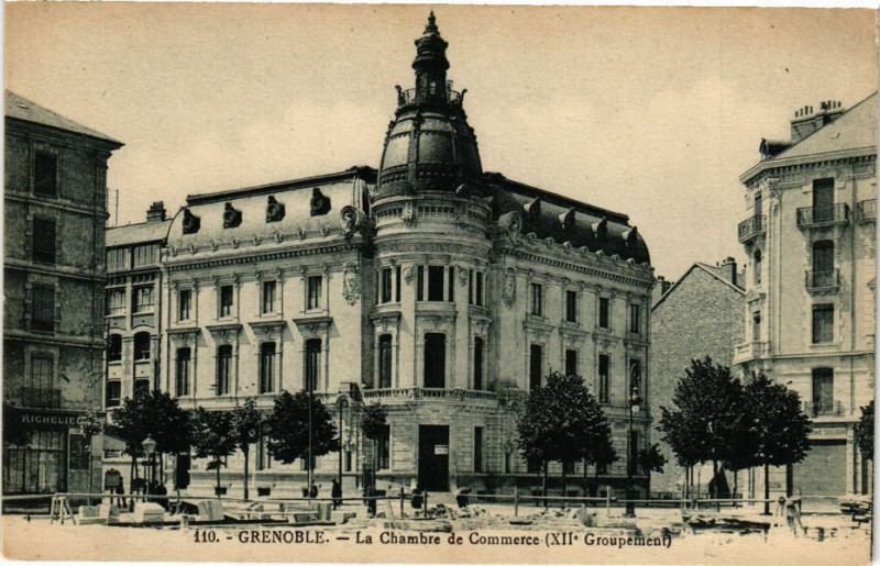 Carte postale ancienne La Chambre de Commerce à Grenoble