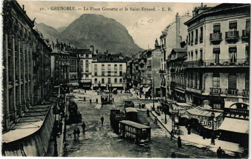 Carte postale ancienne Grenoble - La Place Grenette et le St-Eynard à Grenoble