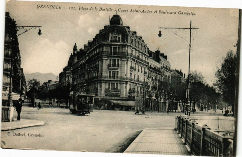 Carte postale ancienne Grenoble - Place de la Bastille - Cours St-Andre et Boulevard G. à Grenoble