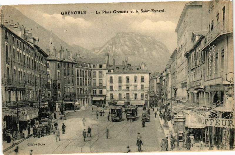Carte postale ancienne Grenoble - La Place Grenette et le St-Eynard à Grenoble