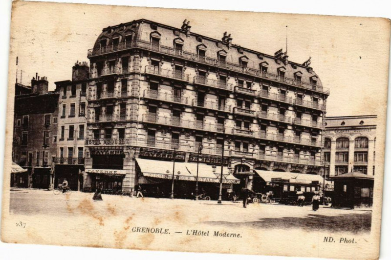 Carte postale ancienne Grenoble - L'Hotel Moderne à Grenoble