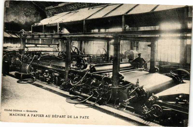 Carte postale ancienne Grenoble - Machine a Papier au depart de la Pate à Grenoble