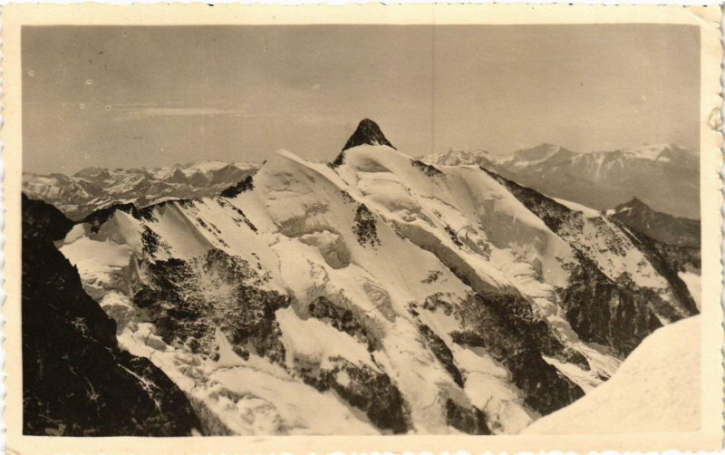 Carte postale ancienne L'Aiguille des Glaciers