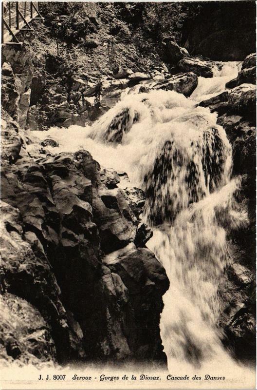 Carte postale ancienne Servoz Gorges de la Diosaz. Cascade des Danses à Servoz