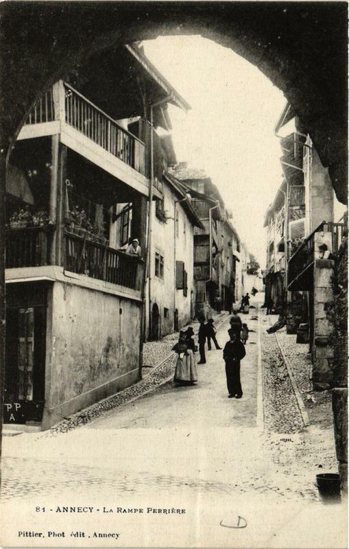 Carte postale ancienne Annecy La Rampe Perriere à Annecy