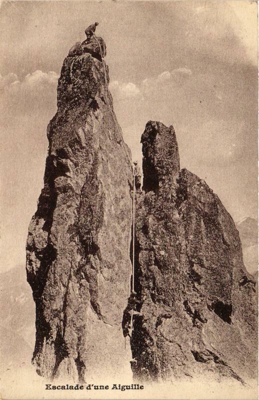 Carte postale ancienne Escalade d'une Aiguille