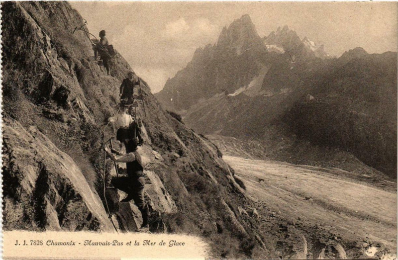 Carte postale ancienne Chamonix Mauvais-Pas et la Mer de Glace