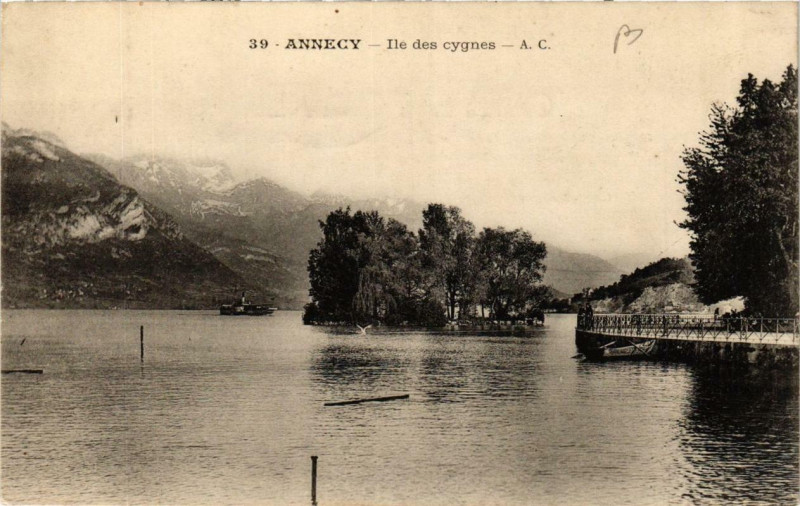 Carte postale ancienne Annecy Ile des Cygnes à Annecy