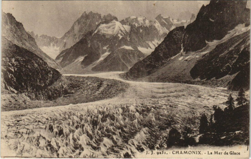 Carte postale ancienne J. J. 9251. Chamonix. La Mer de Glace