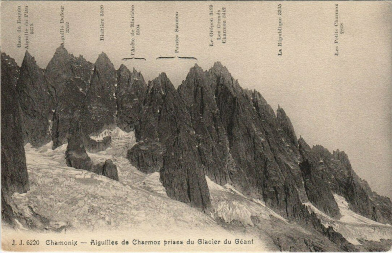 Carte postale ancienne J. J. 6220 Chamonix AIGUILLEs de Charmoz prise du Glacier du Geant