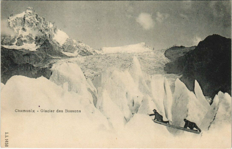 Carte postale ancienne J. J. 1458 Chamonix - Glacier des Bossons